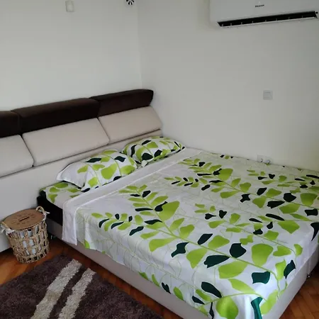 Guest house Panorama With Seasonal Pool Ruen (Plovdiv)